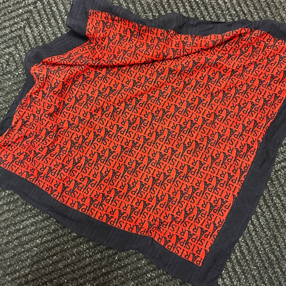 Paris scarf